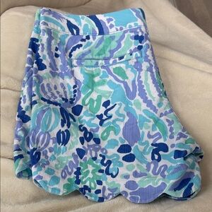 Lilly Pulitzer buttercup shorts size 4 scalloped blue green